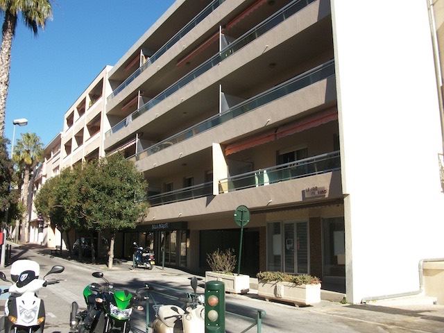 Location Appartement SANARY-SUR-MER