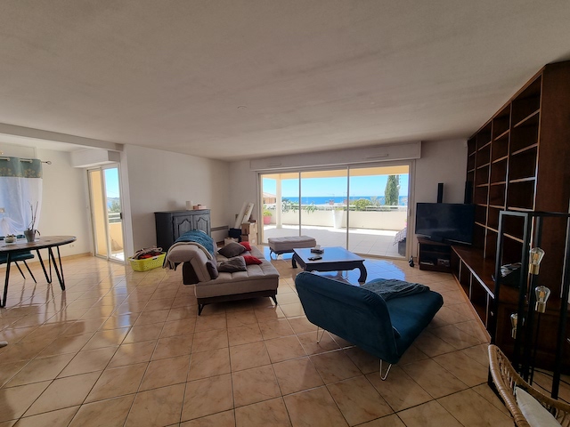 Apartment - SIX-FOURS-LES-PLAGES