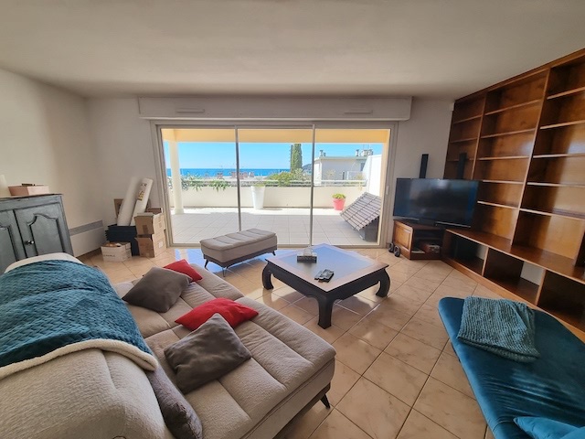Apartment - SIX-FOURS-LES-PLAGES
