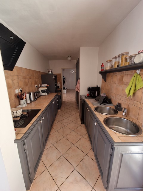 Apartment - SIX-FOURS-LES-PLAGES