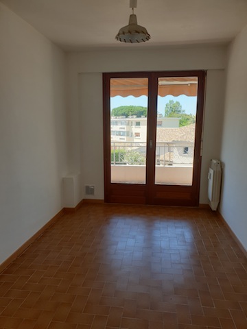 Apartment - SIX-FOURS-LES-PLAGES