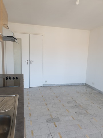 Apartment - SIX-FOURS-LES-PLAGES
