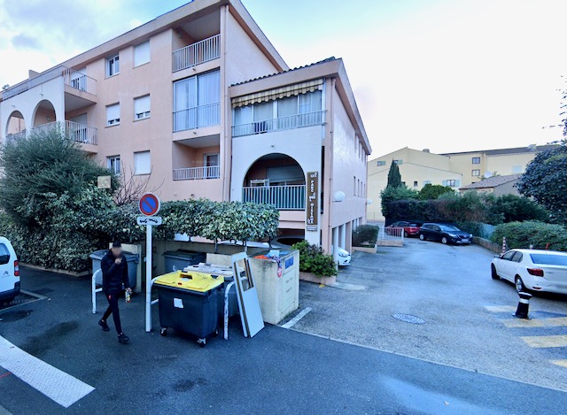 Garage - SIX-FOURS-LES-PLAGES