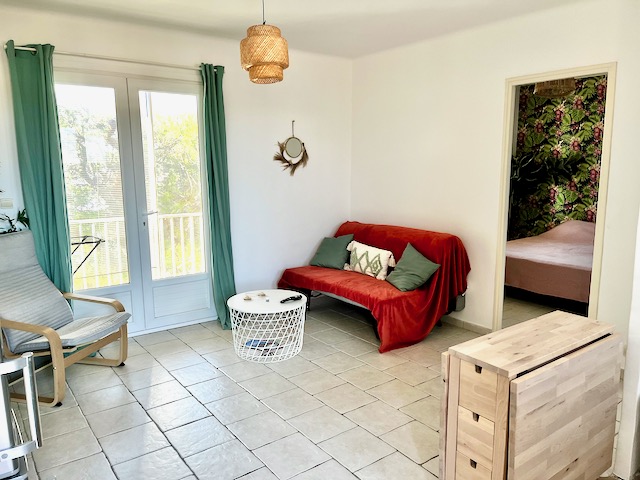Apartment - SIX-FOURS-LES-PLAGES