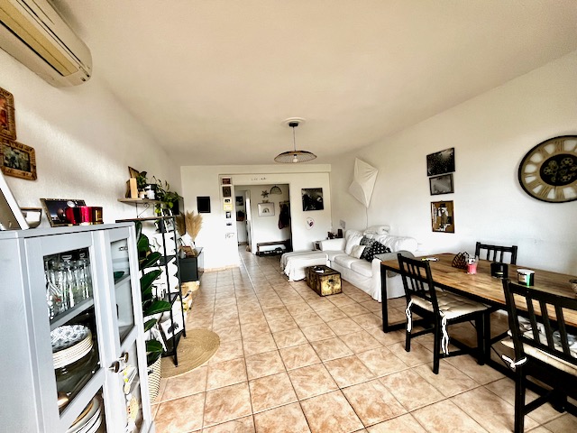Apartment - SIX-FOURS-LES-PLAGES