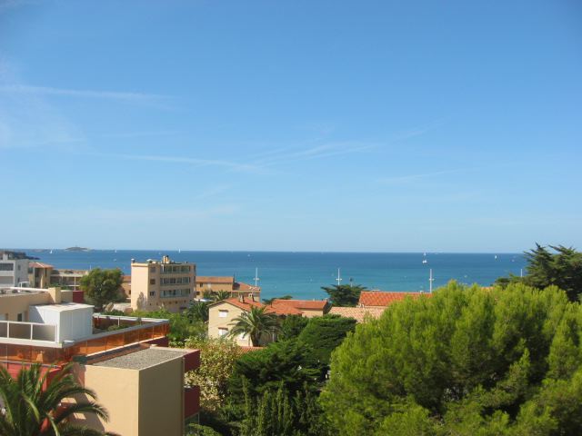 Apartment - SIX-FOURS-LES-PLAGES