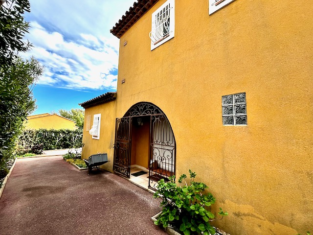 Maison-Villa - SANARY-SUR-MER