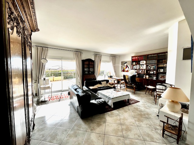 Maison-Villa - SANARY-SUR-MER