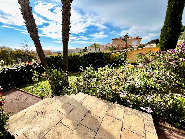 Maison-Villa - SANARY-SUR-MER