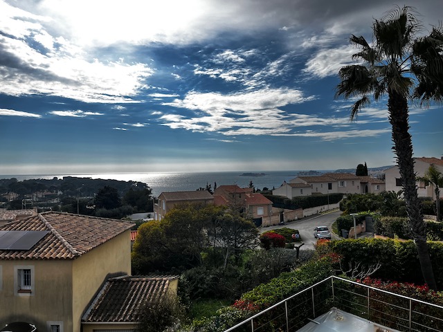 Maison-Villa - SANARY-SUR-MER