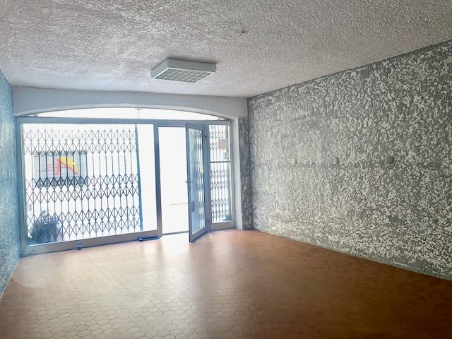 Local Commercial - SANARY-SUR-MER