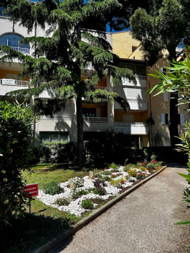 Appartement - SIX-FOURS-LES-PLAGES