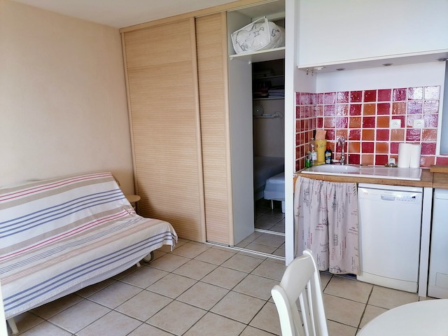 Apartment - SIX-FOURS-LES-PLAGES