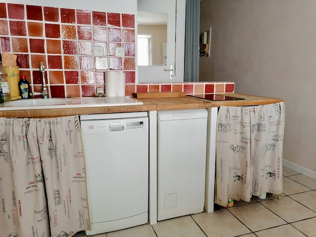 Apartment - SIX-FOURS-LES-PLAGES