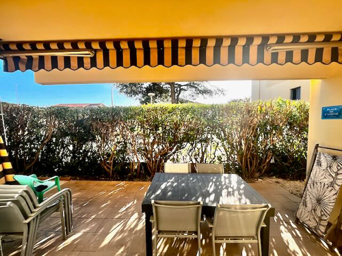 Apartment - SIX-FOURS-LES-PLAGES