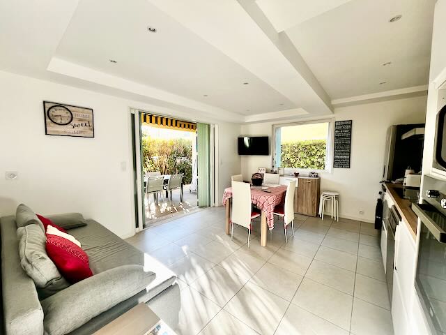 Appartement - SIX-FOURS-LES-PLAGES