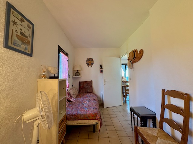 Apartment - SIX-FOURS-LES-PLAGES