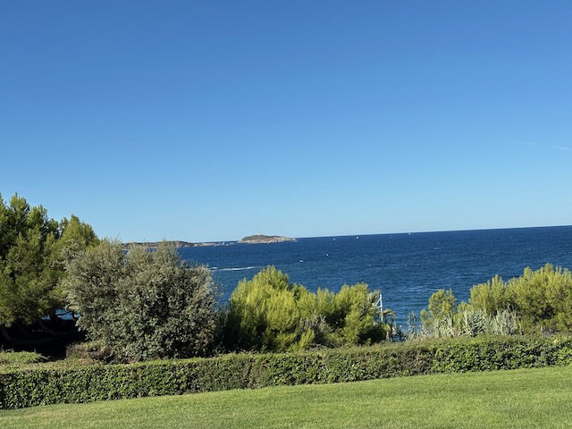 Apartment - SIX-FOURS-LES-PLAGES