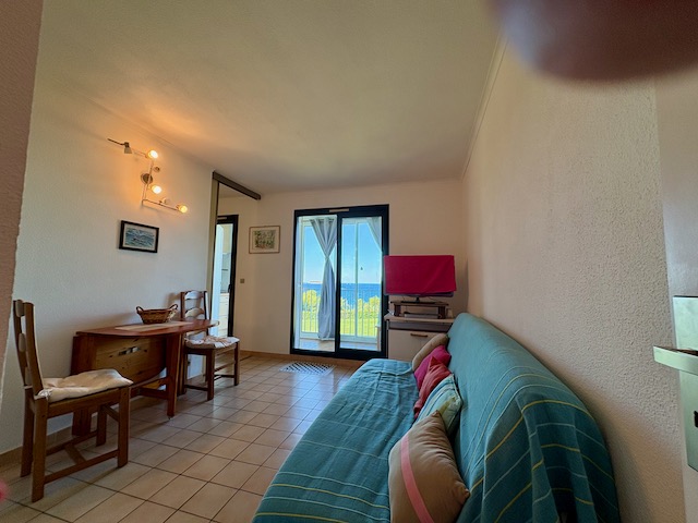 Apartment - SIX-FOURS-LES-PLAGES