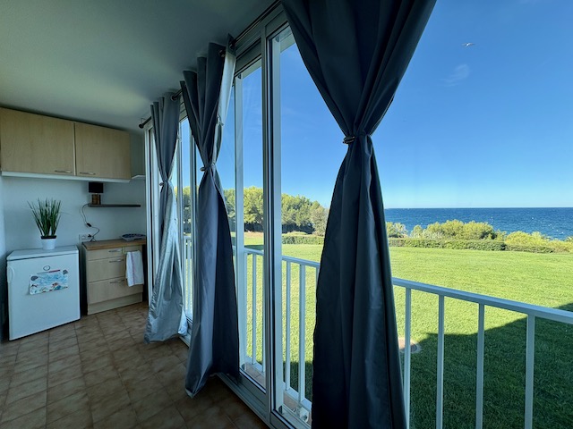 Apartment - SIX-FOURS-LES-PLAGES