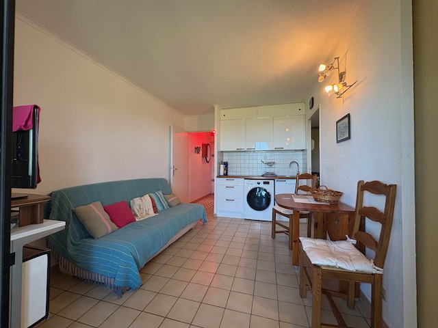 Apartment - SIX-FOURS-LES-PLAGES