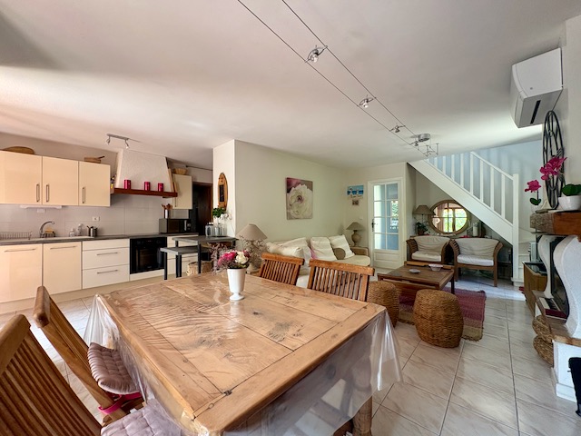 Maison-Villa - SIX-FOURS-LES-PLAGES