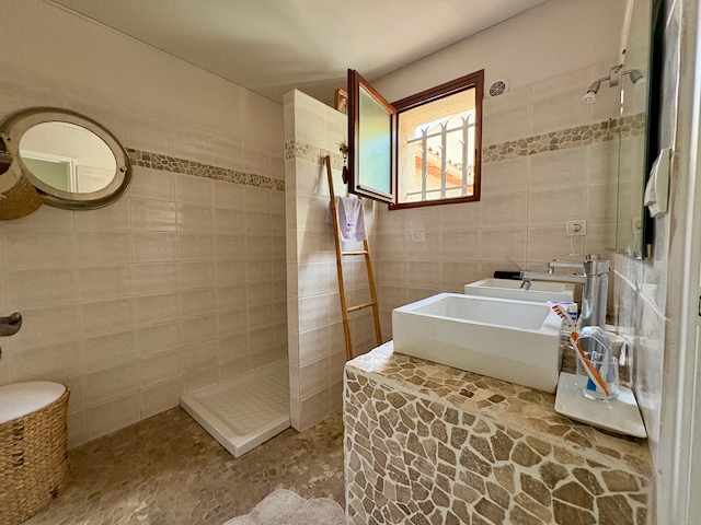 Maison-Villa - SIX-FOURS-LES-PLAGES