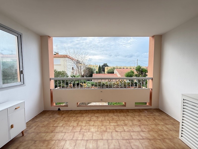 Apartment - SIX-FOURS-LES-PLAGES