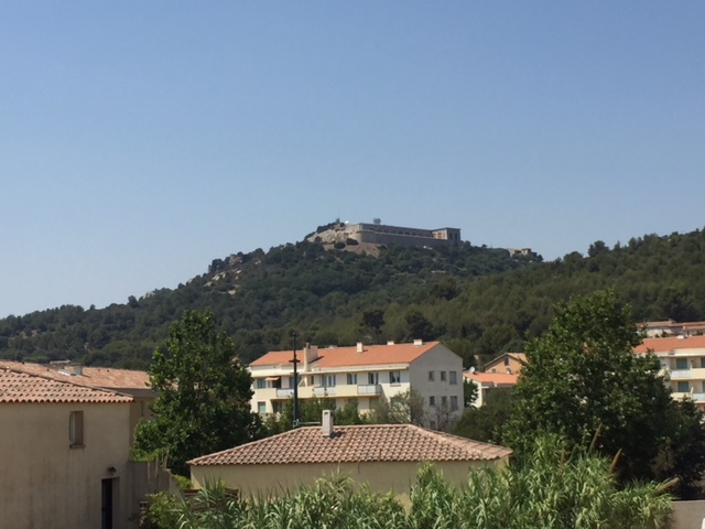 Apartment - SIX-FOURS-LES-PLAGES