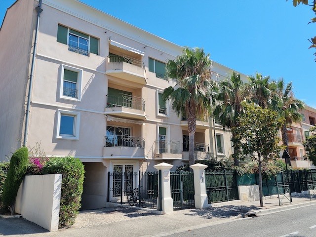 Apartment - SANARY-SUR-MER