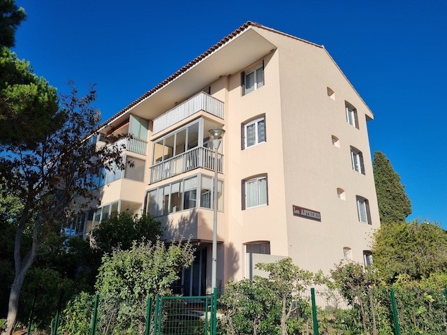 Location Appartement SANARY-SUR-MER