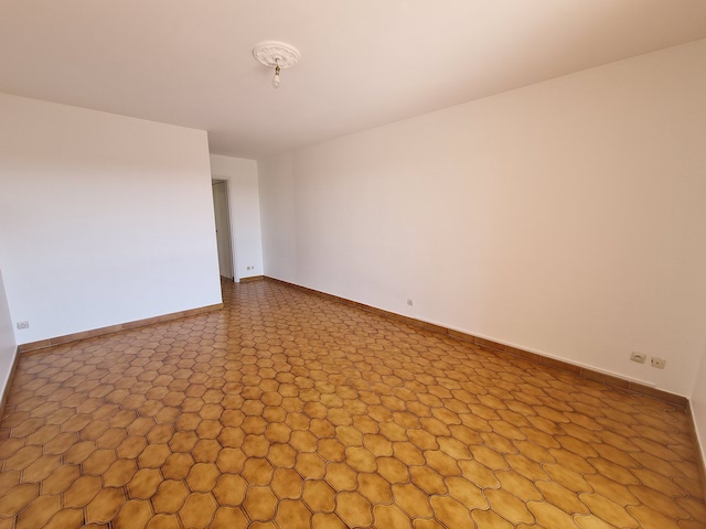 Apartment - SIX-FOURS-LES-PLAGES