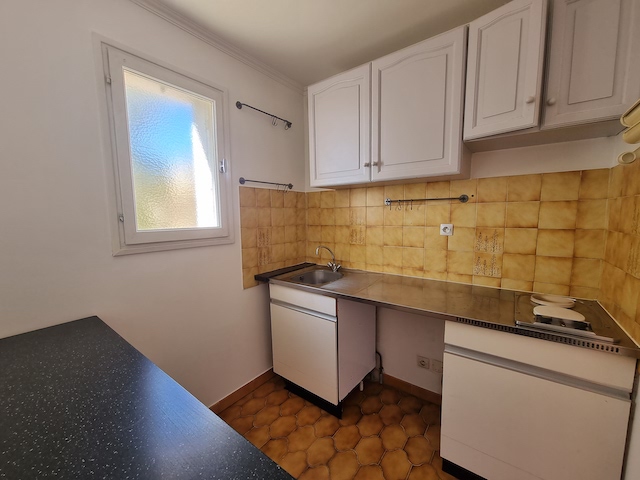 Apartment - SIX-FOURS-LES-PLAGES