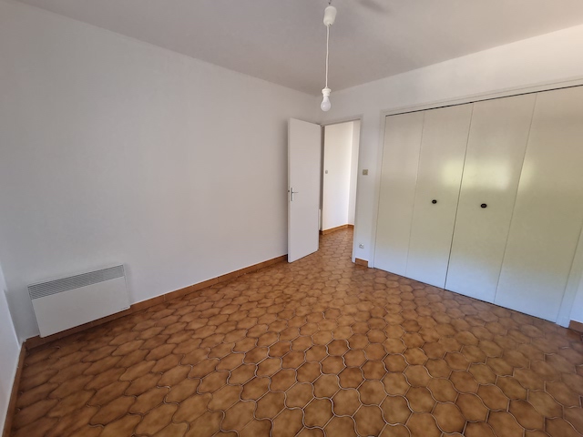 Apartment - SIX-FOURS-LES-PLAGES