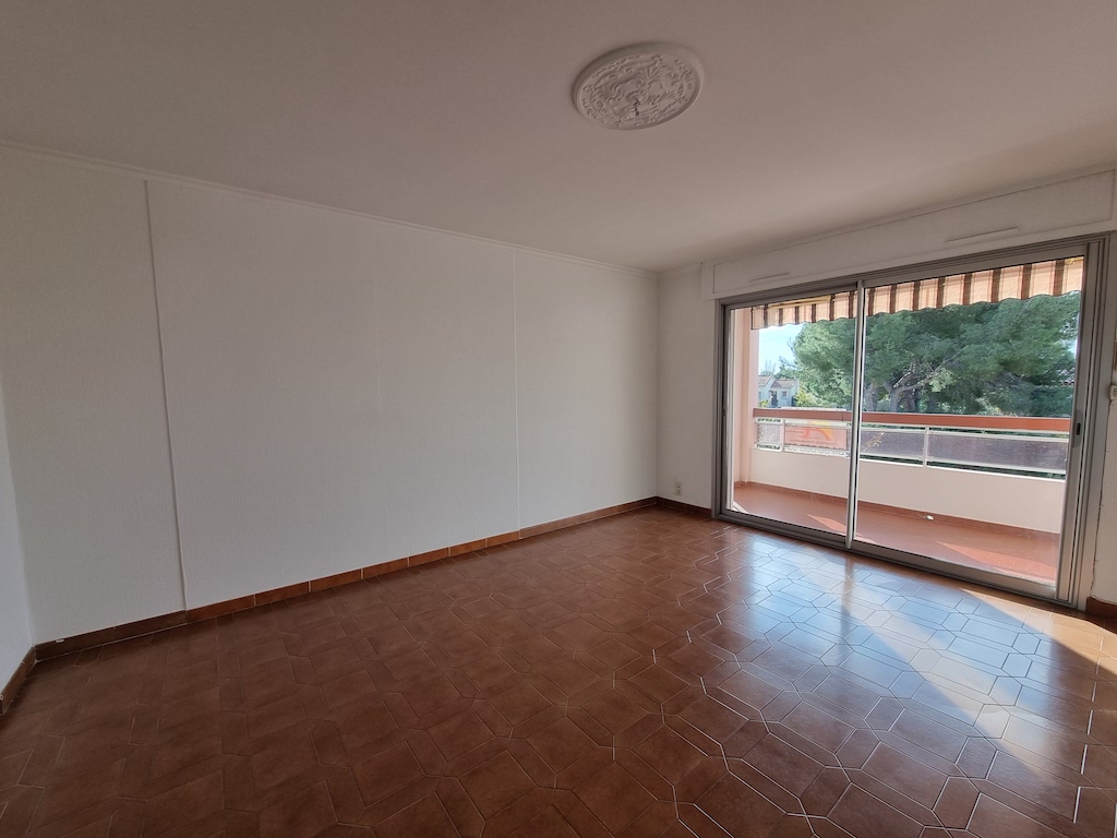 Appartement - SIX-FOURS-LES-PLAGES