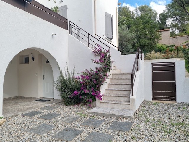 Location Appartement SANARY-SUR-MER