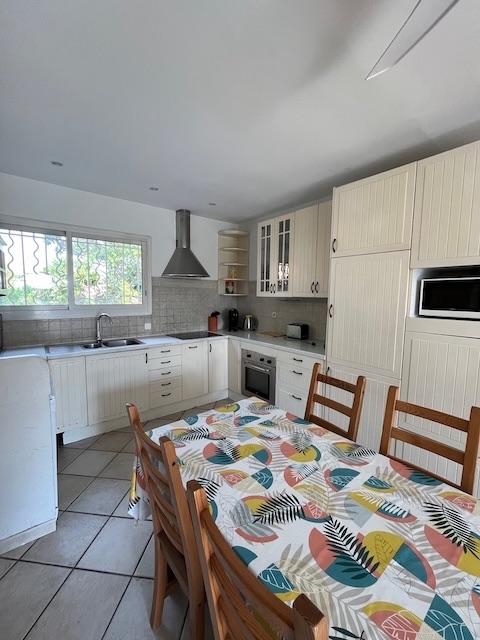 Apartment - SIX-FOURS-LES-PLAGES