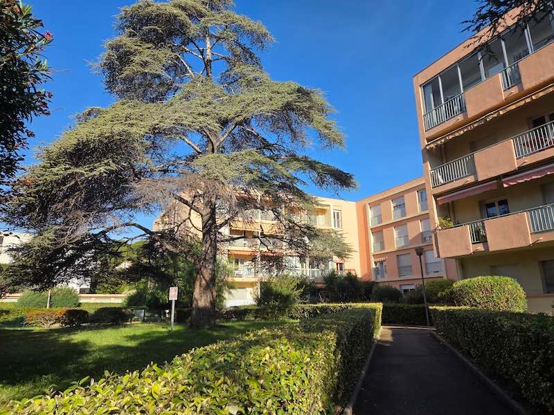 Location Appartement SANARY-SUR-MER