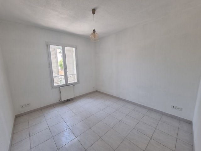 Apartment - SIX-FOURS-LES-PLAGES