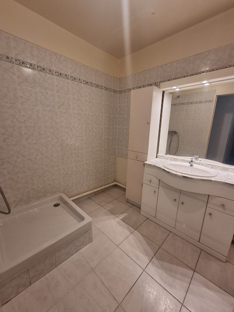 Apartment - SIX-FOURS-LES-PLAGES