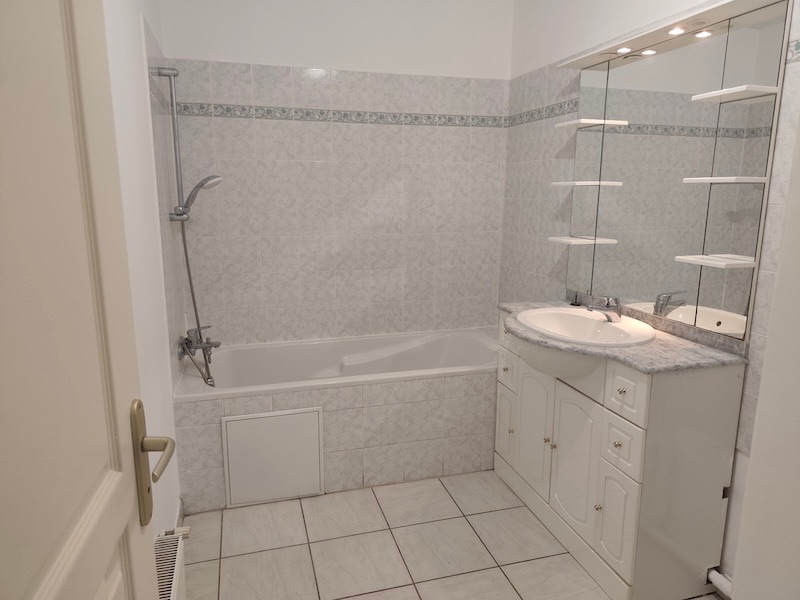 Appartement - SIX-FOURS-LES-PLAGES