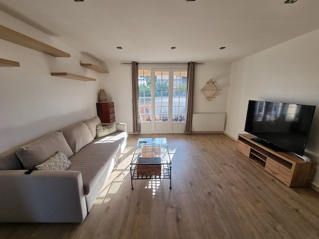 Apartment - SIX-FOURS-LES-PLAGES