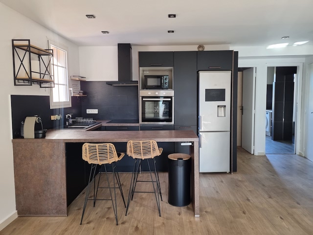 Apartment - SIX-FOURS-LES-PLAGES