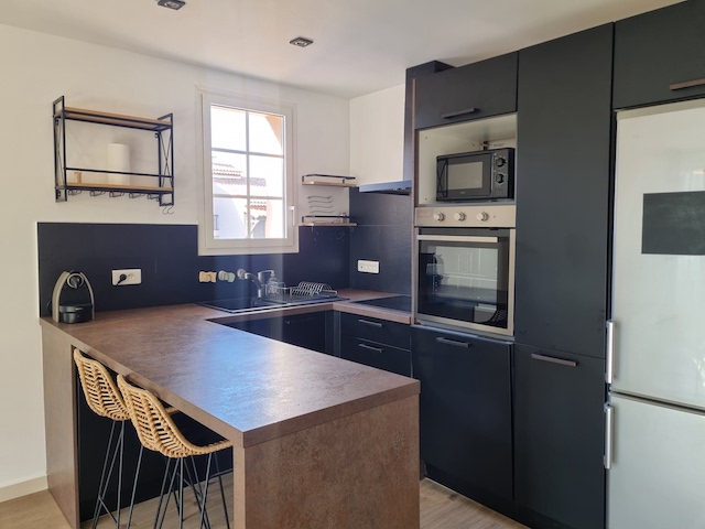 Apartment - SIX-FOURS-LES-PLAGES