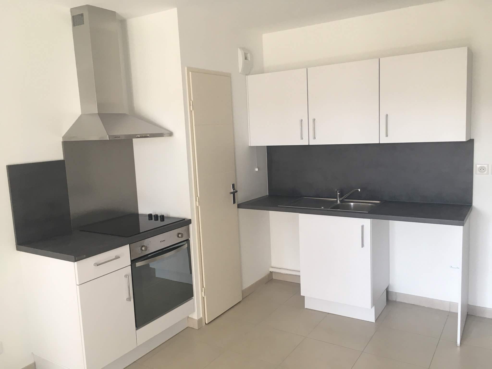 Apartment - SIX-FOURS-LES-PLAGES