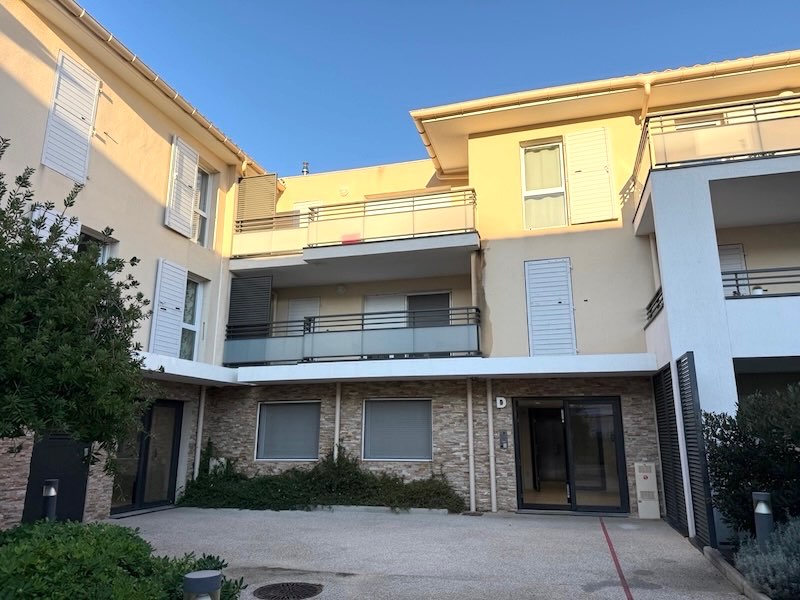 For rent Apartment SIX-FOURS-LES-PLAGES
