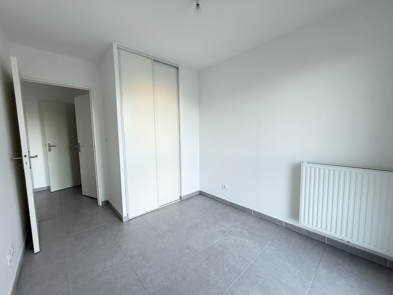 Apartment - SIX-FOURS-LES-PLAGES