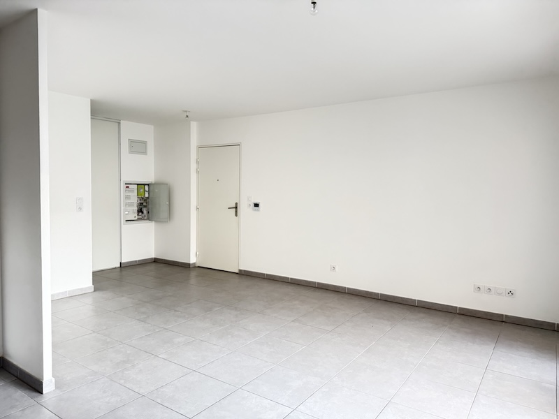 Apartment - SIX-FOURS-LES-PLAGES