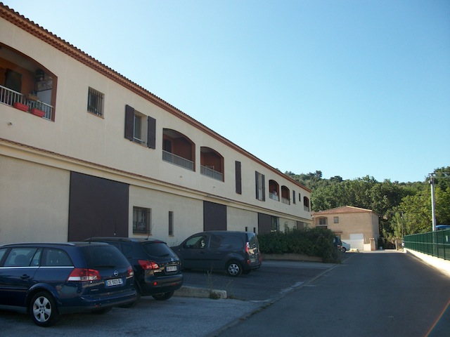 Location  SANARY-SUR-MER