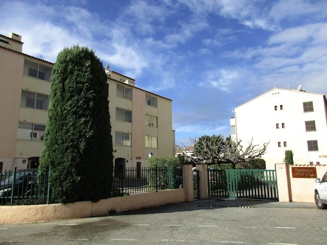 For rent Apartment SANARY-SUR-MER